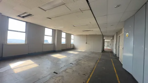 Sovereign House, Cnr Sovereign & Mullins Street, Bedford Gardens has a 428m² Office Space Available To Let (6)